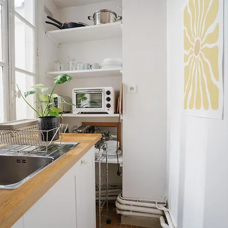 Chic 7th Floor Saint-germain-des-pres Apartment